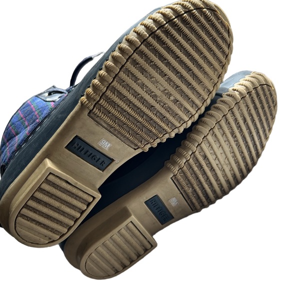 Tommy Hilfiger Blue Plaid Duck Boots – Women’s Size 9, Waterproof Winter Boots - Picture 5 of 8